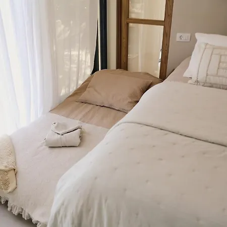 Casa Casolare By The Vakantiehuis