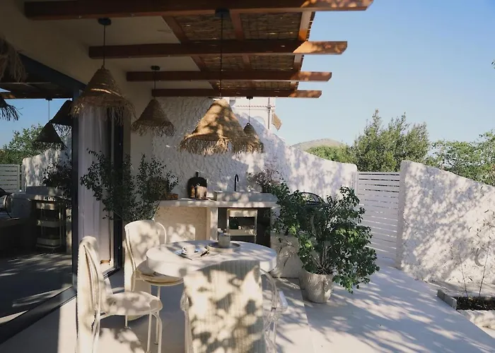 Casa Casolare By The Holiday home