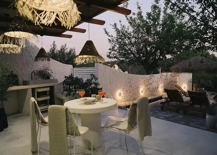 Casa Casolare By The Holiday home